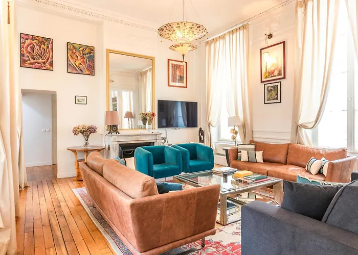 Luxury Typical Parisian Flat - 5 Min From Louvre