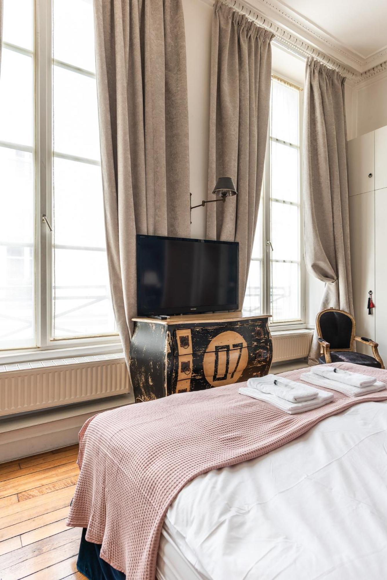 Appartement Luxury Typical Parisian Flat - 5 Min From Louvre