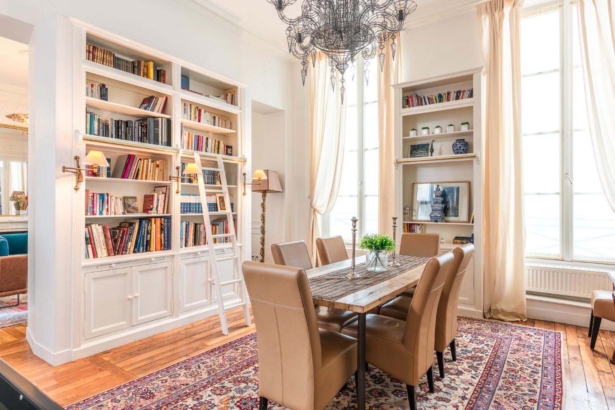 Luxury Typical Parisian Flat - 5 Min From Louvre Appartement Parijs